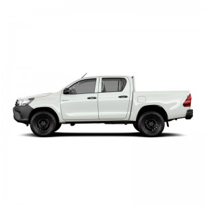 Toyota Hilux 2,4 л 6МКПП Business